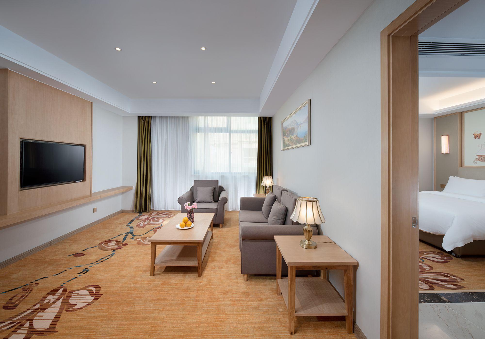 Vienna Hotel (Huaiyuan Xinhe) 26/33
