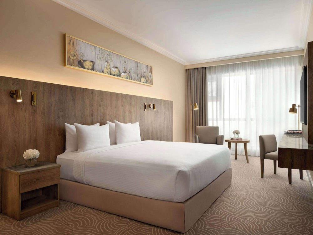 Superior, Suite, Double Bed, Partial Kaaba View