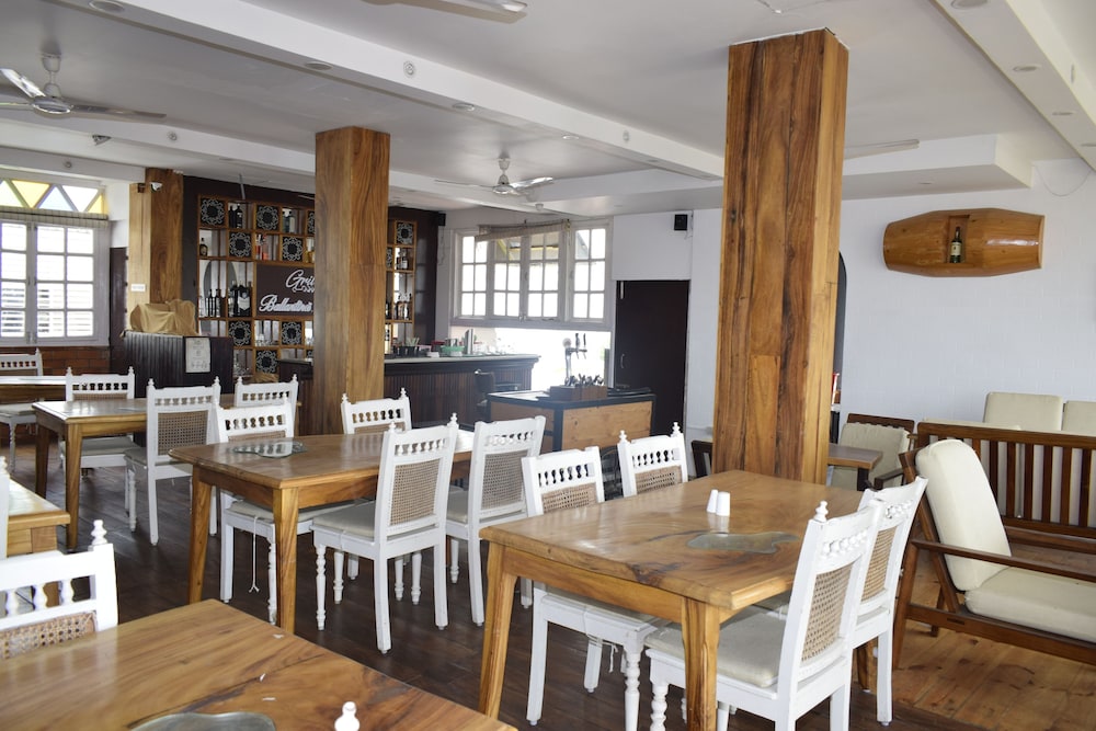 Le Chateau - A Heritage Boutique Hotel 59/72