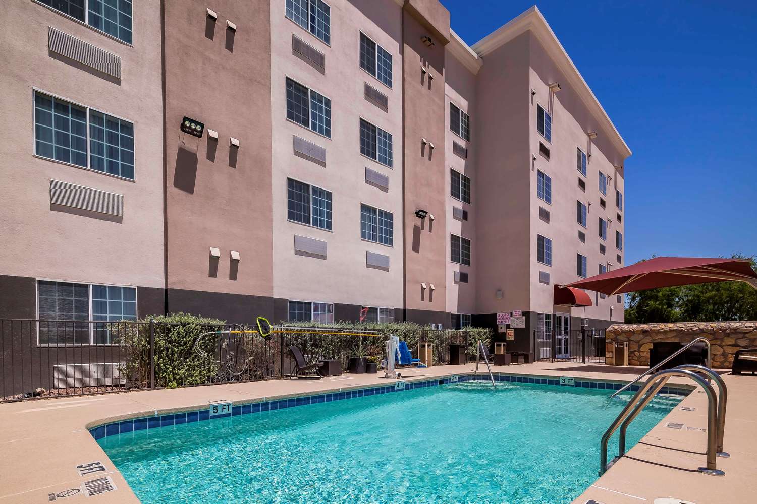 Comfort Suites El Paso Airport 19/19