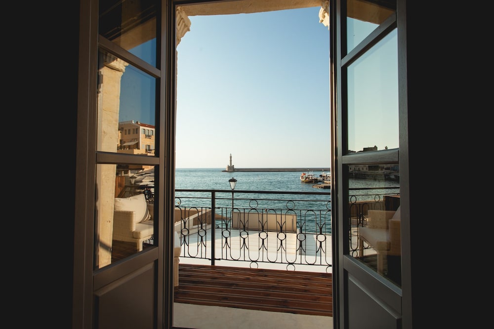 Chania Inn 24/46
