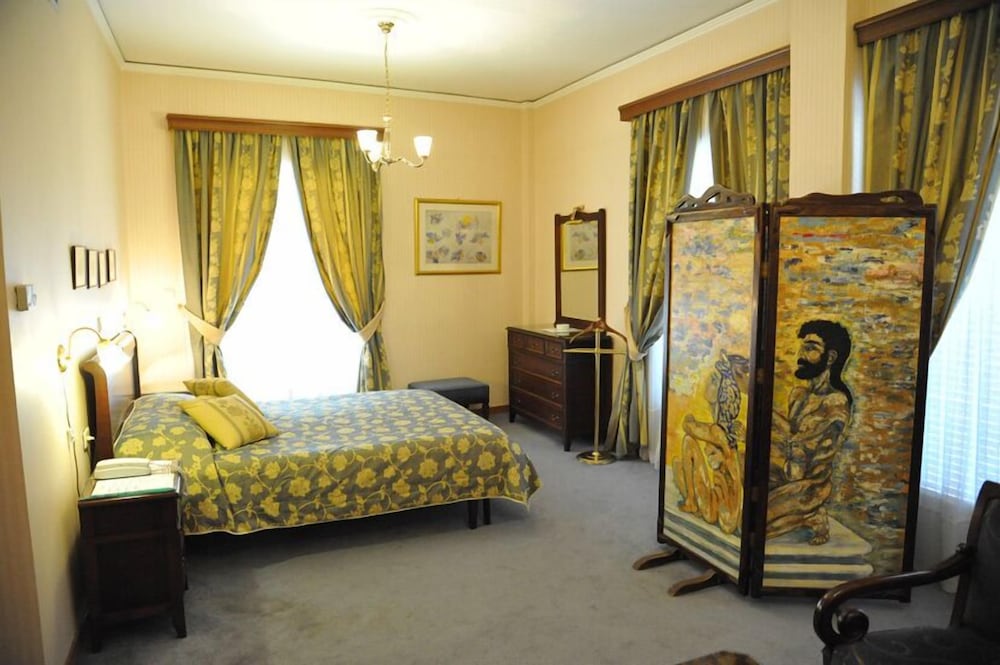 Rex Hotel 41/48