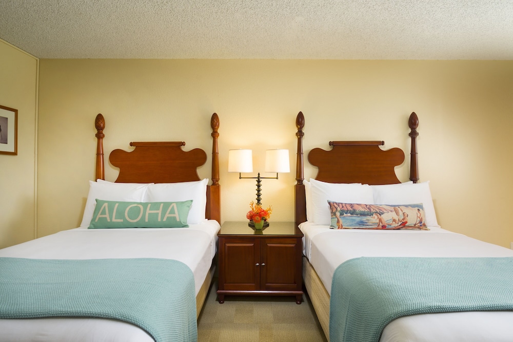 Ohia Waikiki Studio Suites 35/99