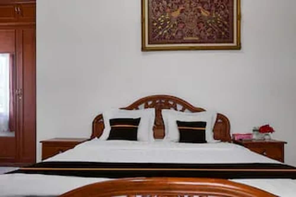 Collection O near Universitas Negeri Padang formerly Hotel Amra 38/49