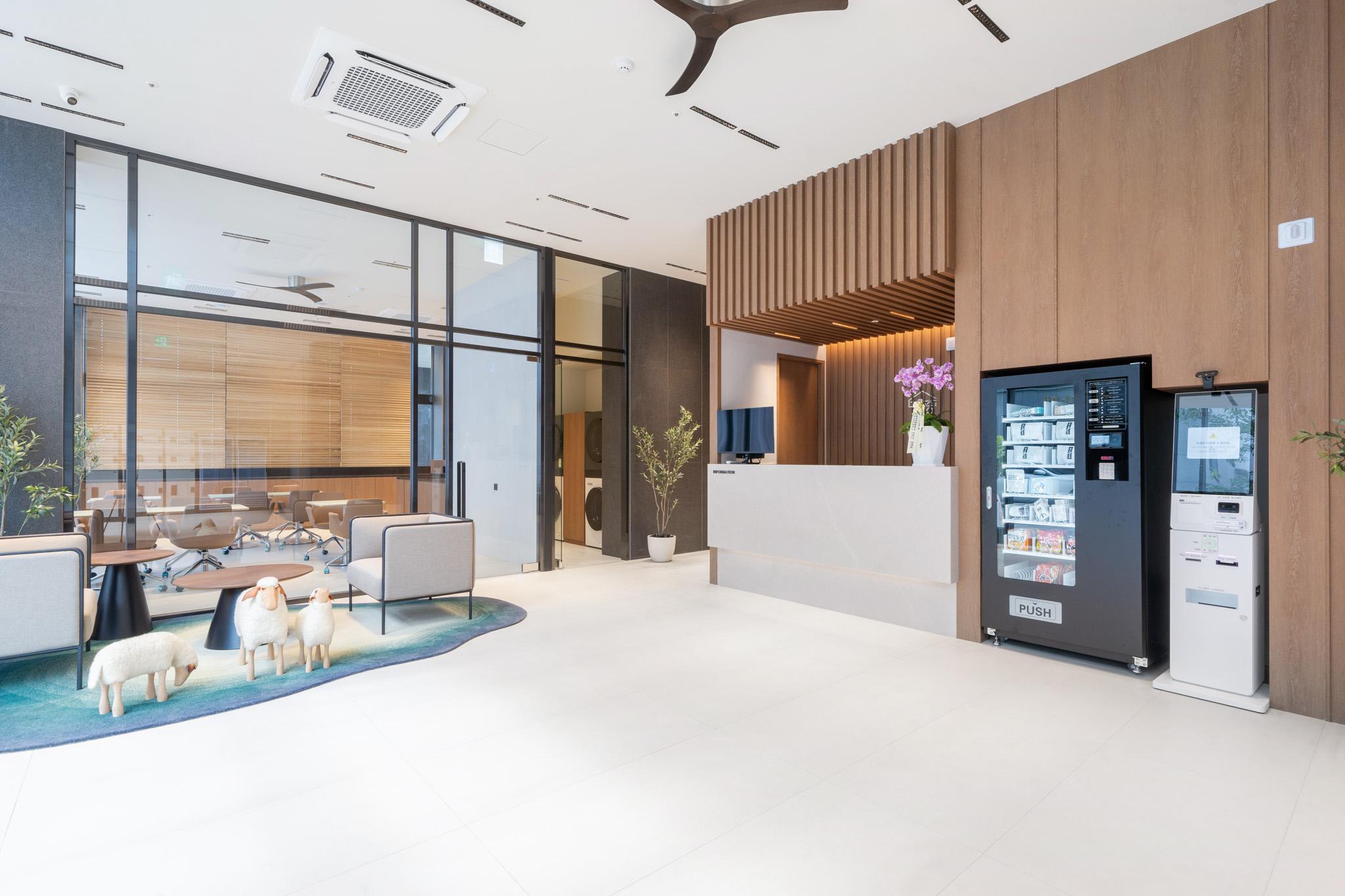 Crystal Residence Hotel 15/50
