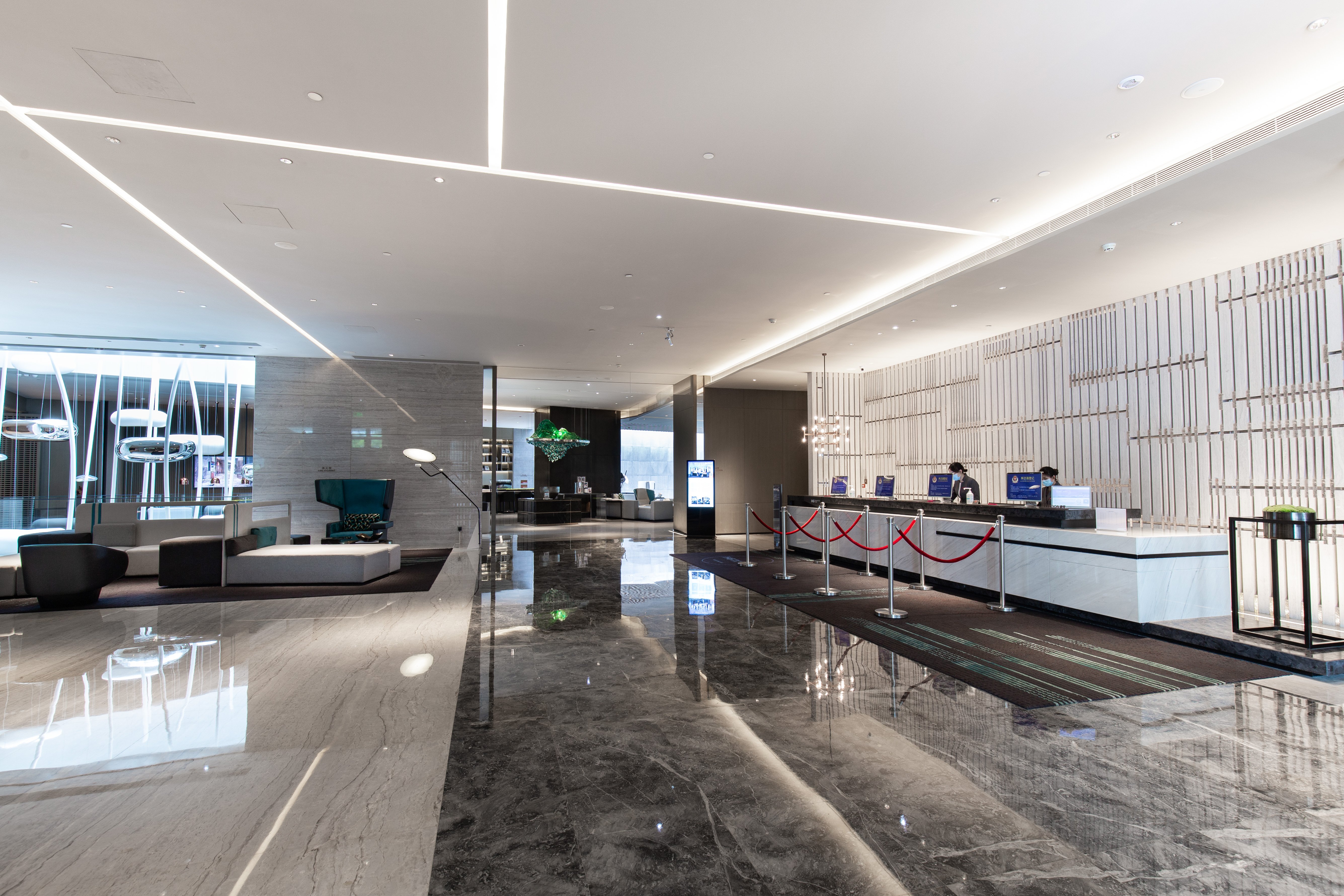 Crowne Plaza Shenzhen Wecc 7/50