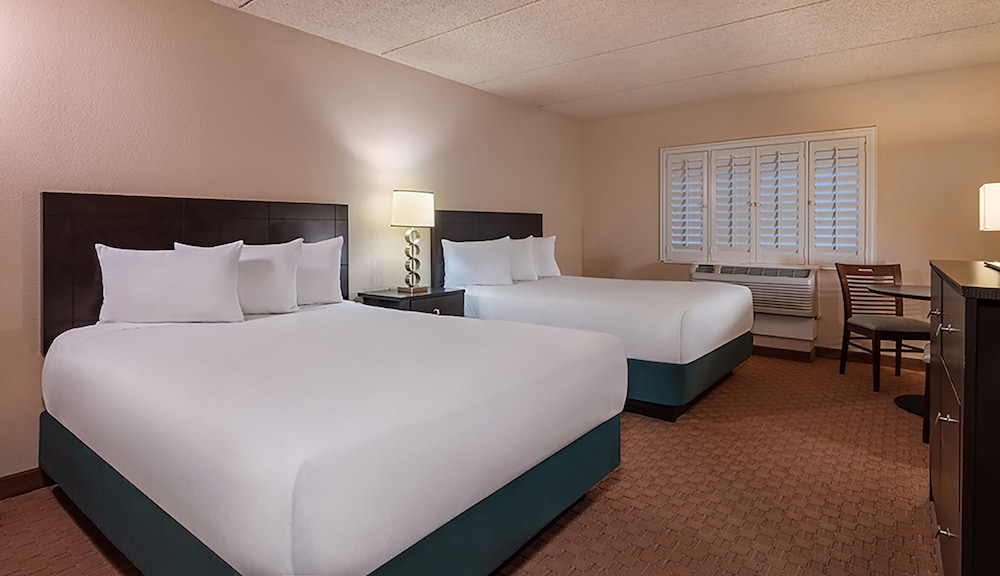 Tropicana Laughlin 16/50