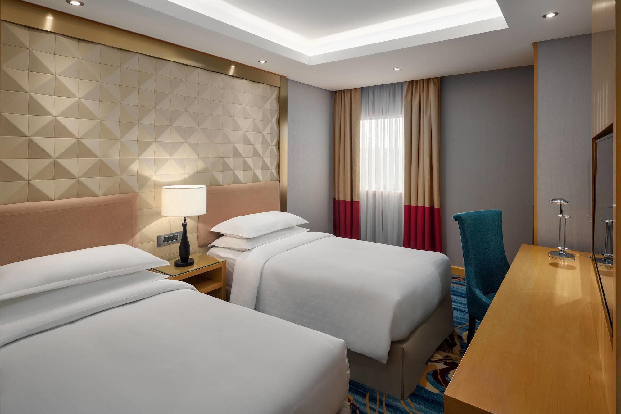 1 BEDROOM, DELUXE