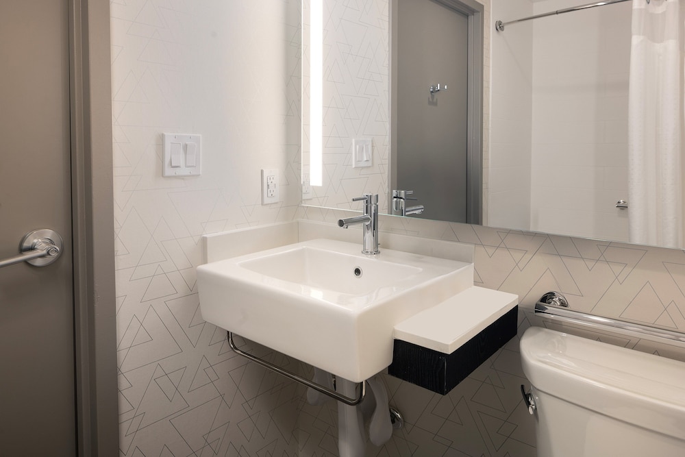 Standard, 2 Double Beds, Holiday Inn Express - New York City Chelsea 10/10