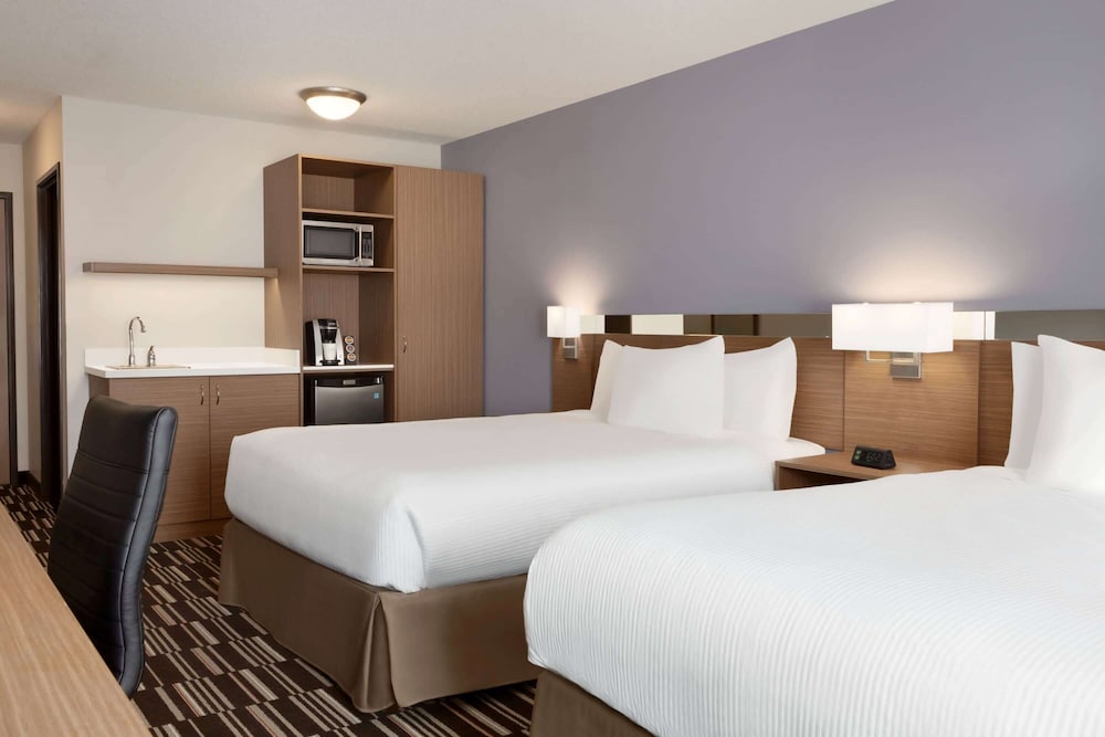 Microtel Inn & Suites By Wyndham Bonnyville 17/43