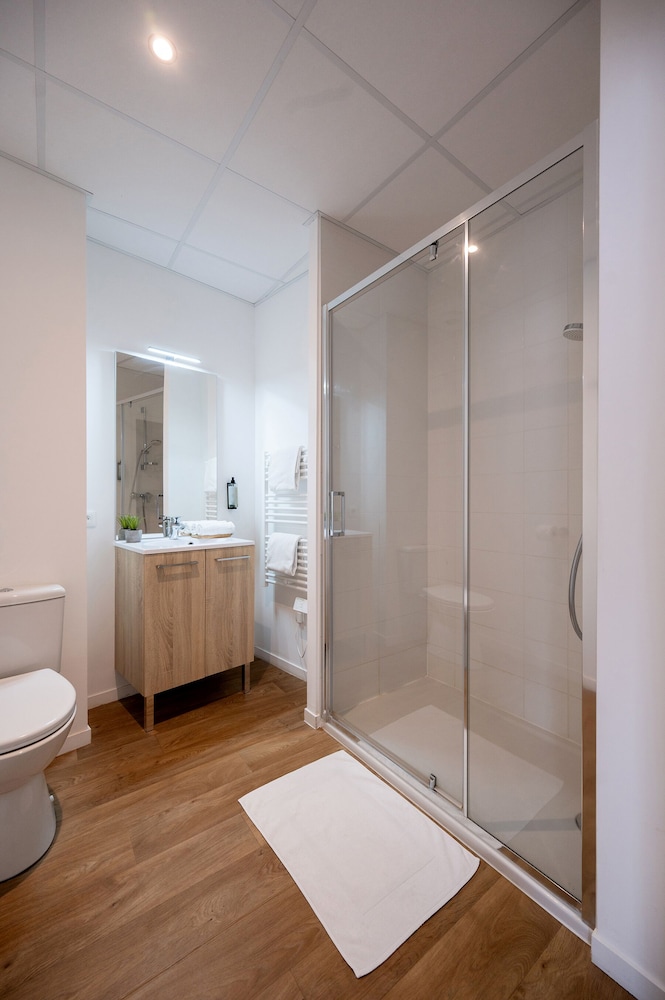 Nemea Appart Hotel Coliseum Amiens Centre 64/64