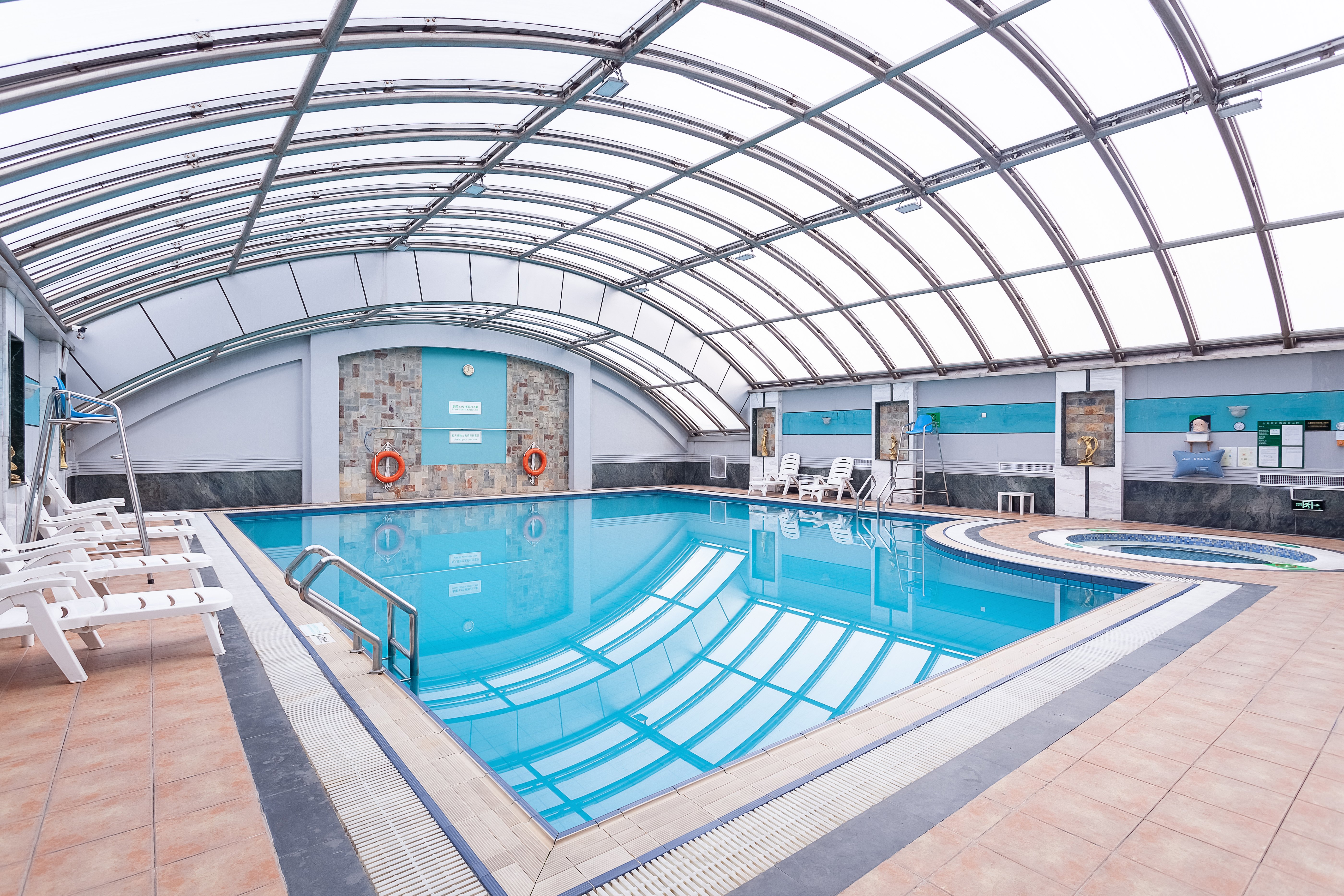 Holiday Inn Hefei 16/50