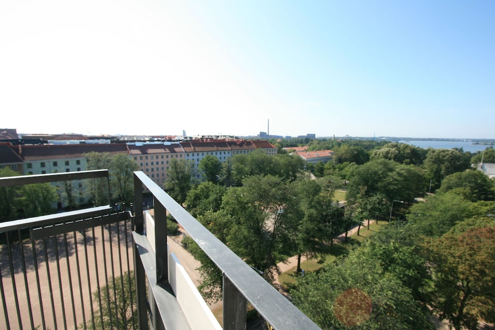 Töölö Towers 44/50