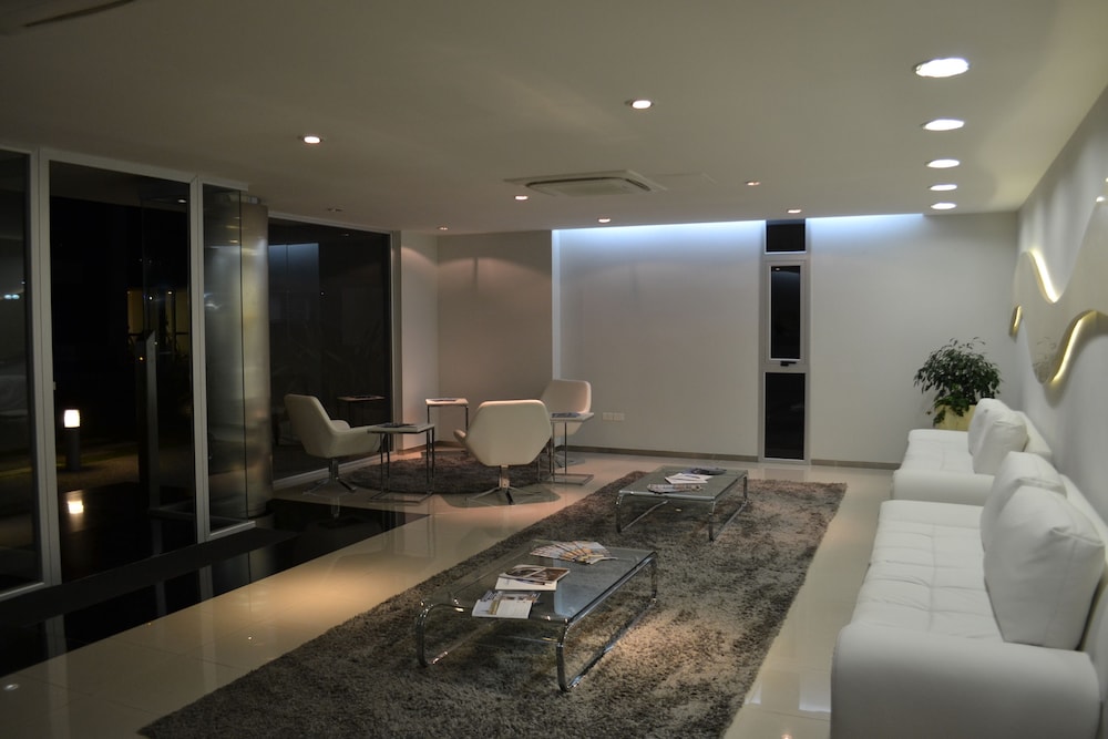 Arenas del Mar Apartments 10/65