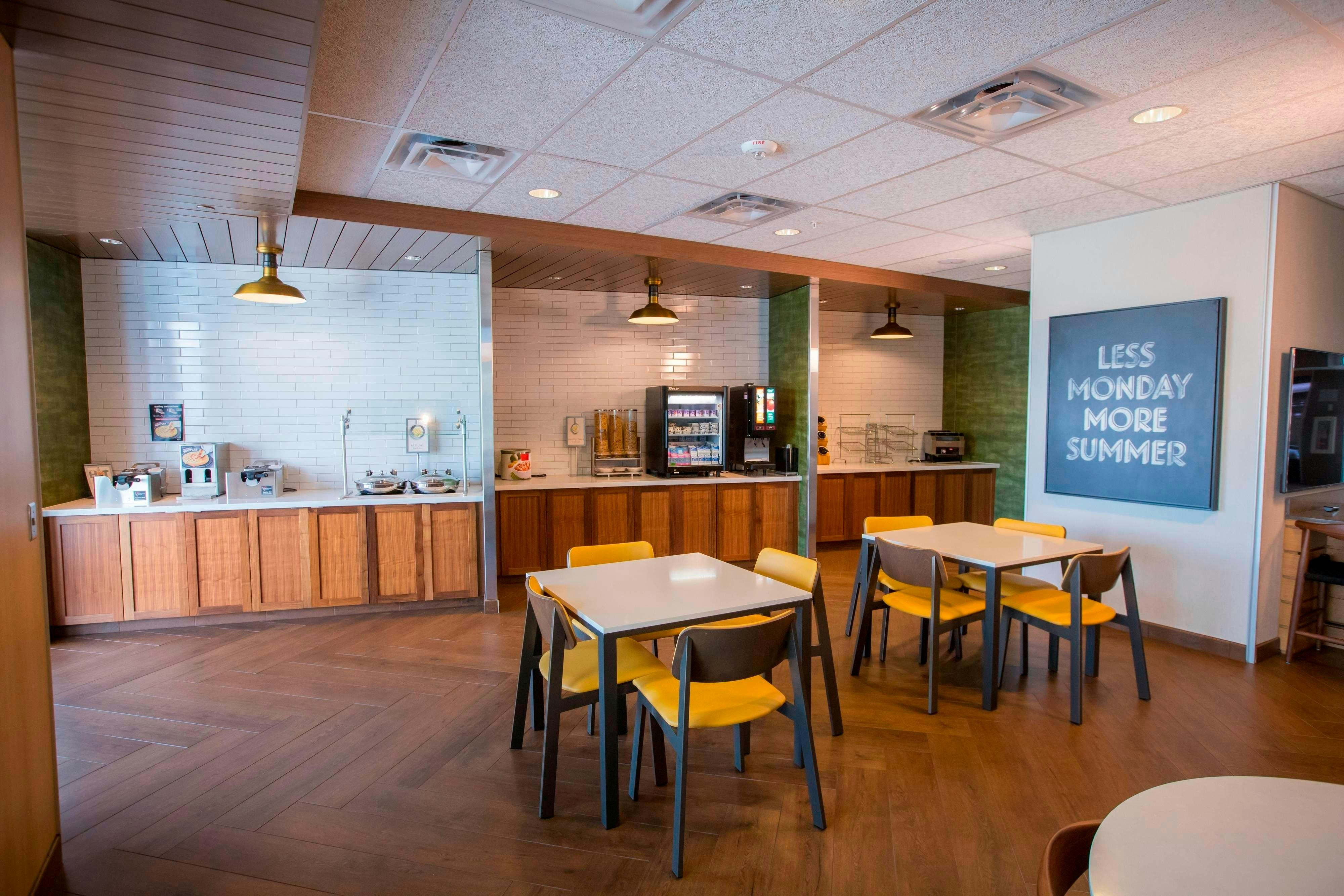 Fairfield Inn & Suites By Marriott Alexandria 25/28