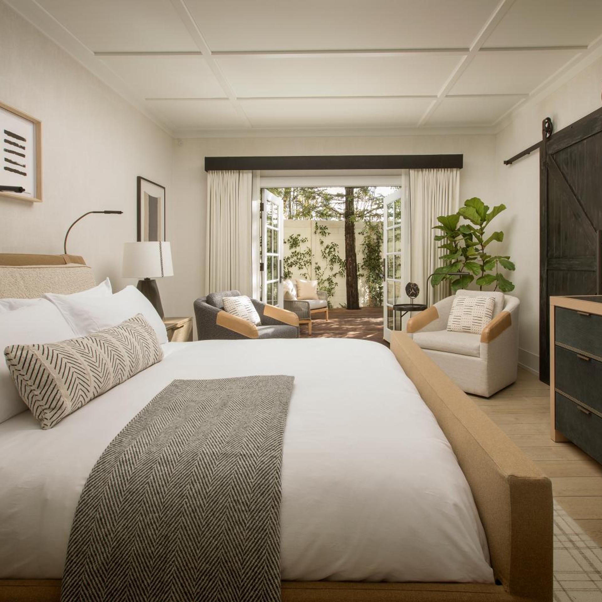 Garden, Guest Room