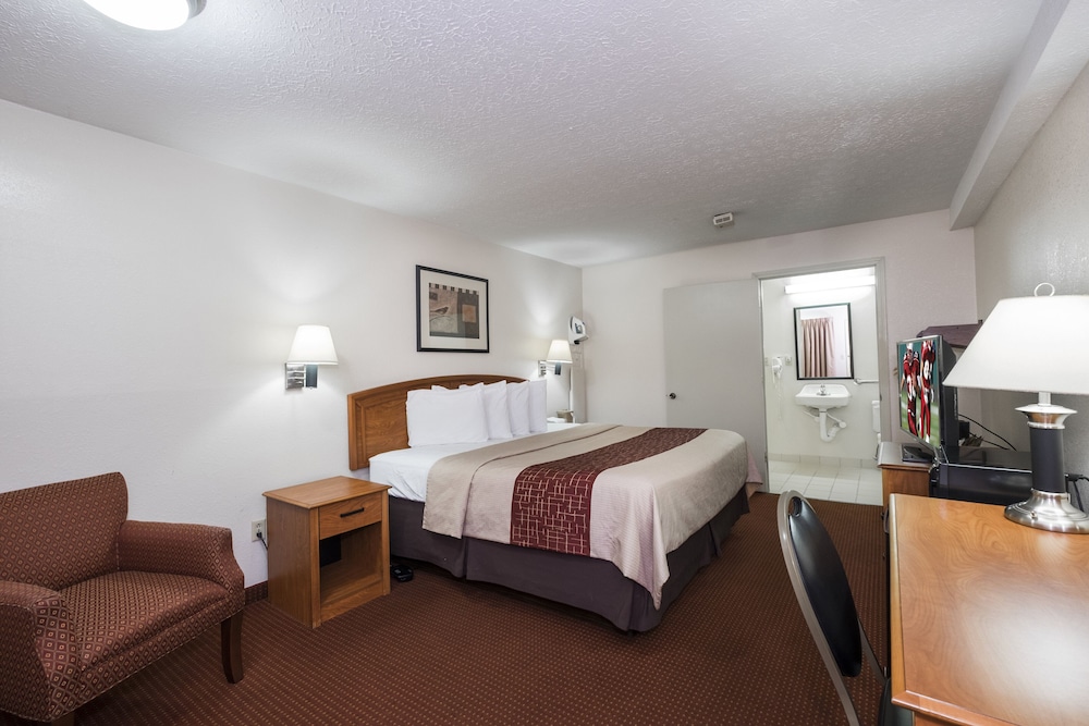 Red Roof Inn Columbus Northeast - Westerville 6/18