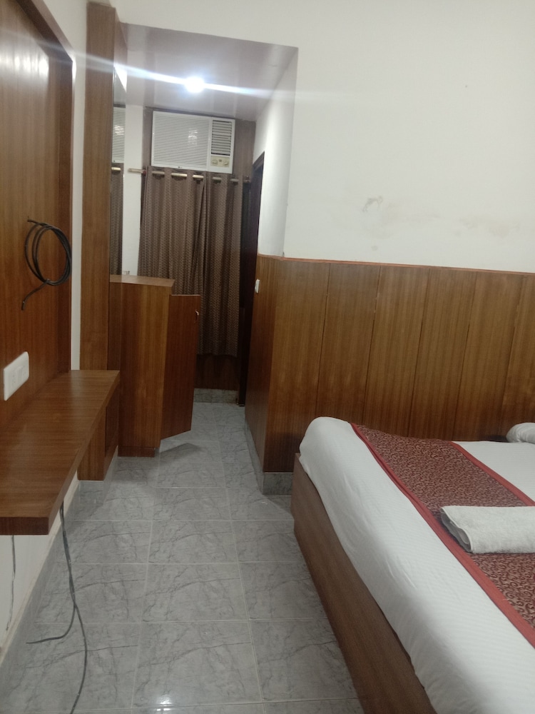 HOTEL DOON REGENCY 20/41