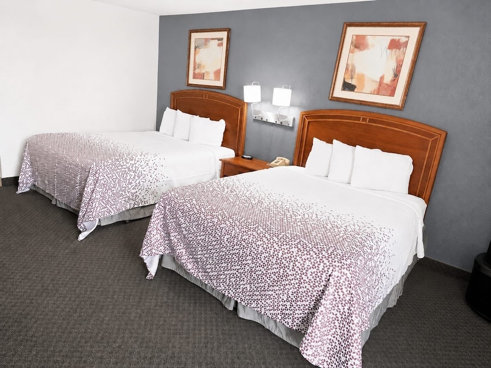 Executive Inn Hebbronville 25/43