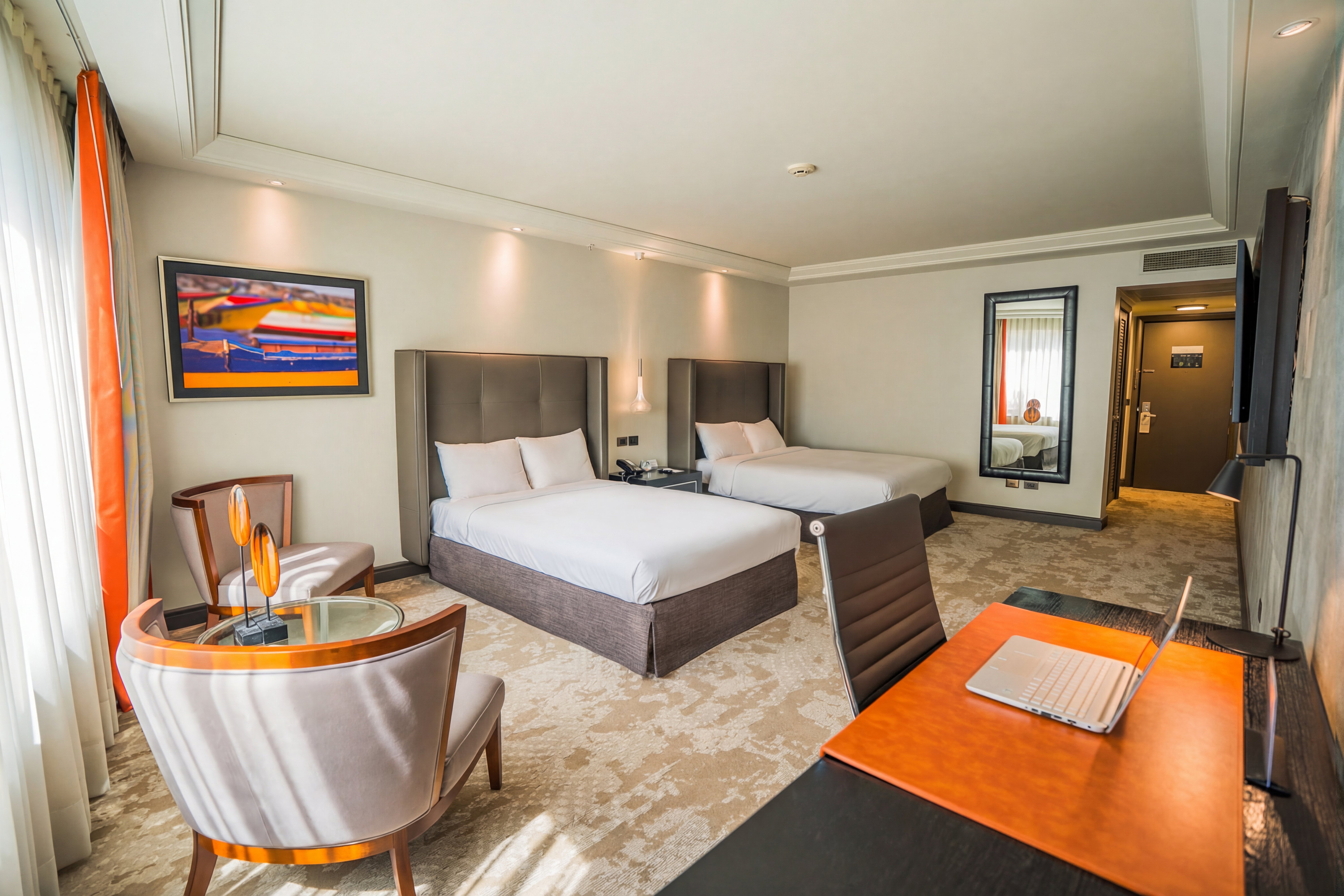 Deluxe, Twin Beds