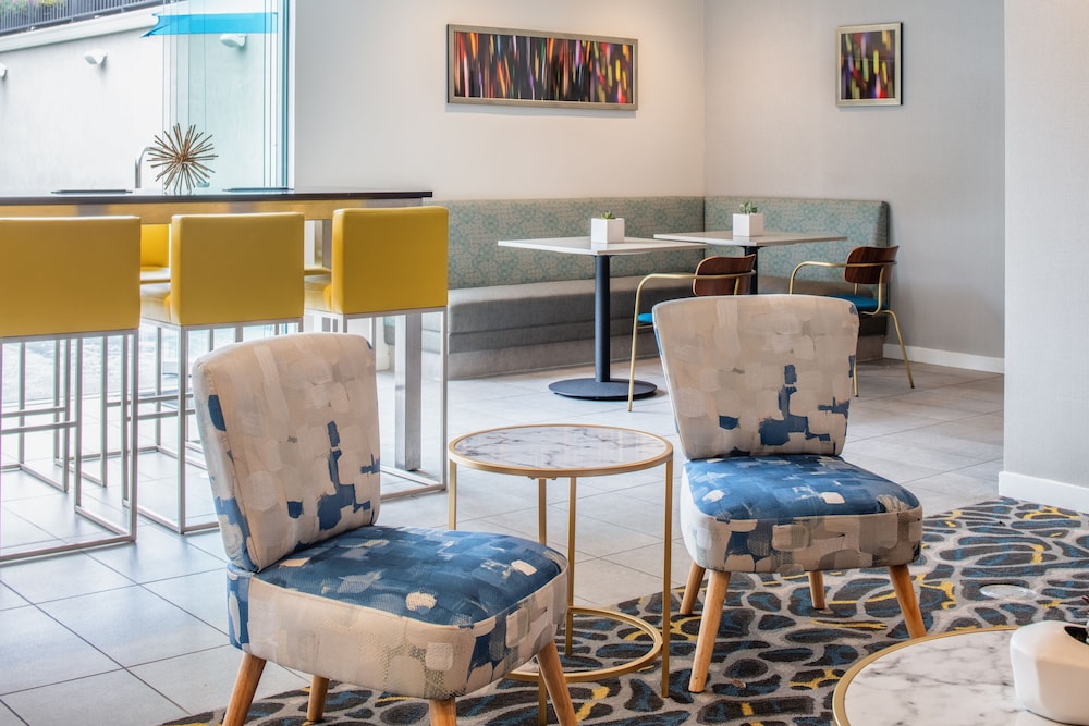Hotel Lucent 44/64