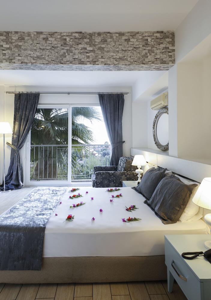 Morina Deluxe Hotel 29/50