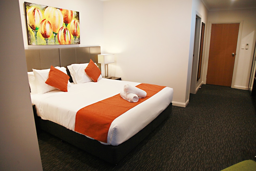 The Abbott Boutique Hotel 12/57