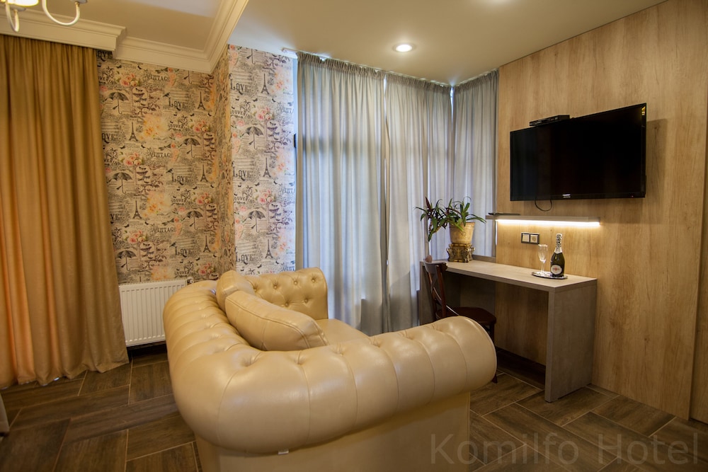 Komilfo Hotel 18/50