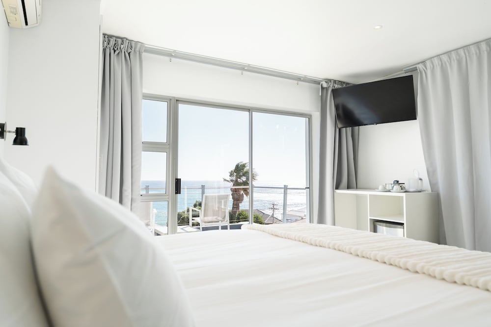 Open Plan, King Bed, Sea View