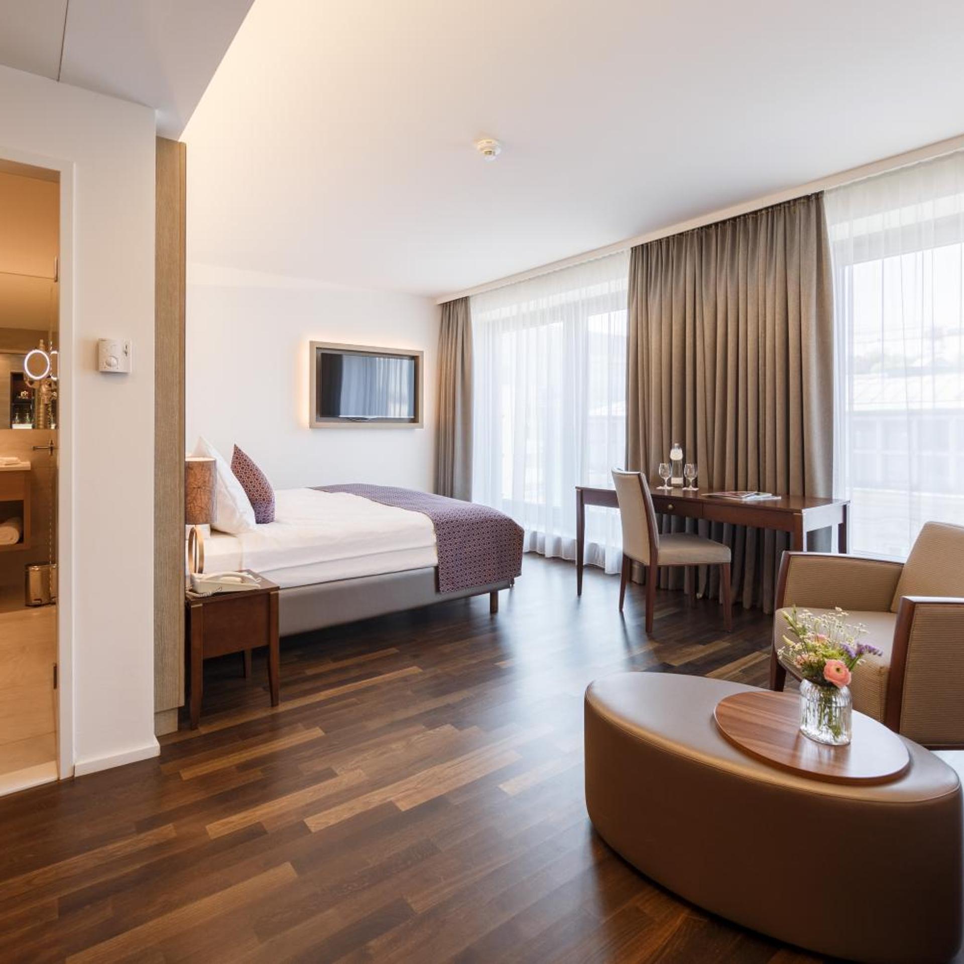 Junior Suite, King Bed, Xl