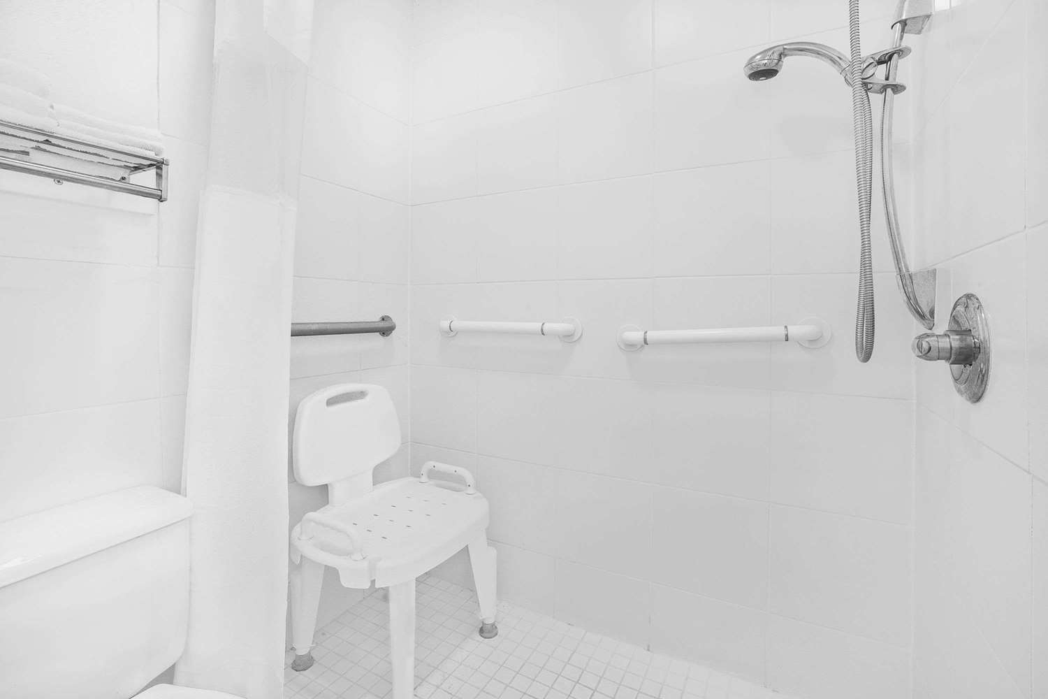 Days Inn by Wyndham Market Center Dallas Love Field 27/27