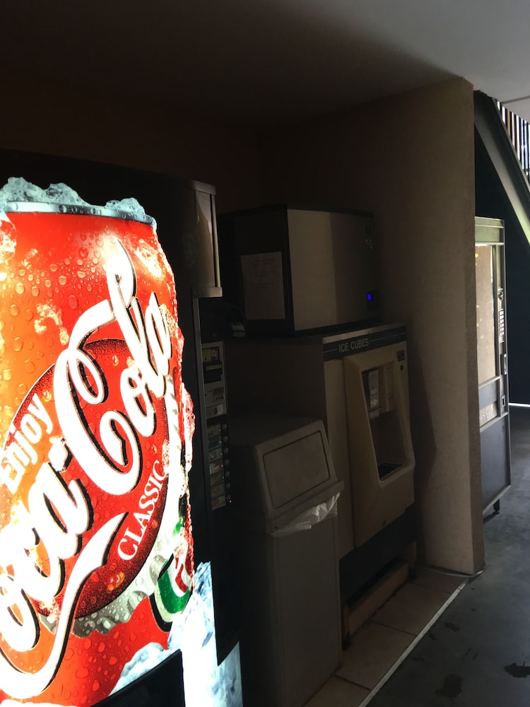 Quality Inn and Suites Clarksville 4/39
