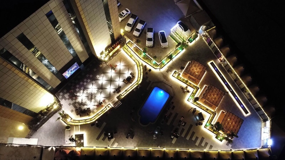 فندق تاج الوجه(Taj Al-Wajh Hotel) 8/32