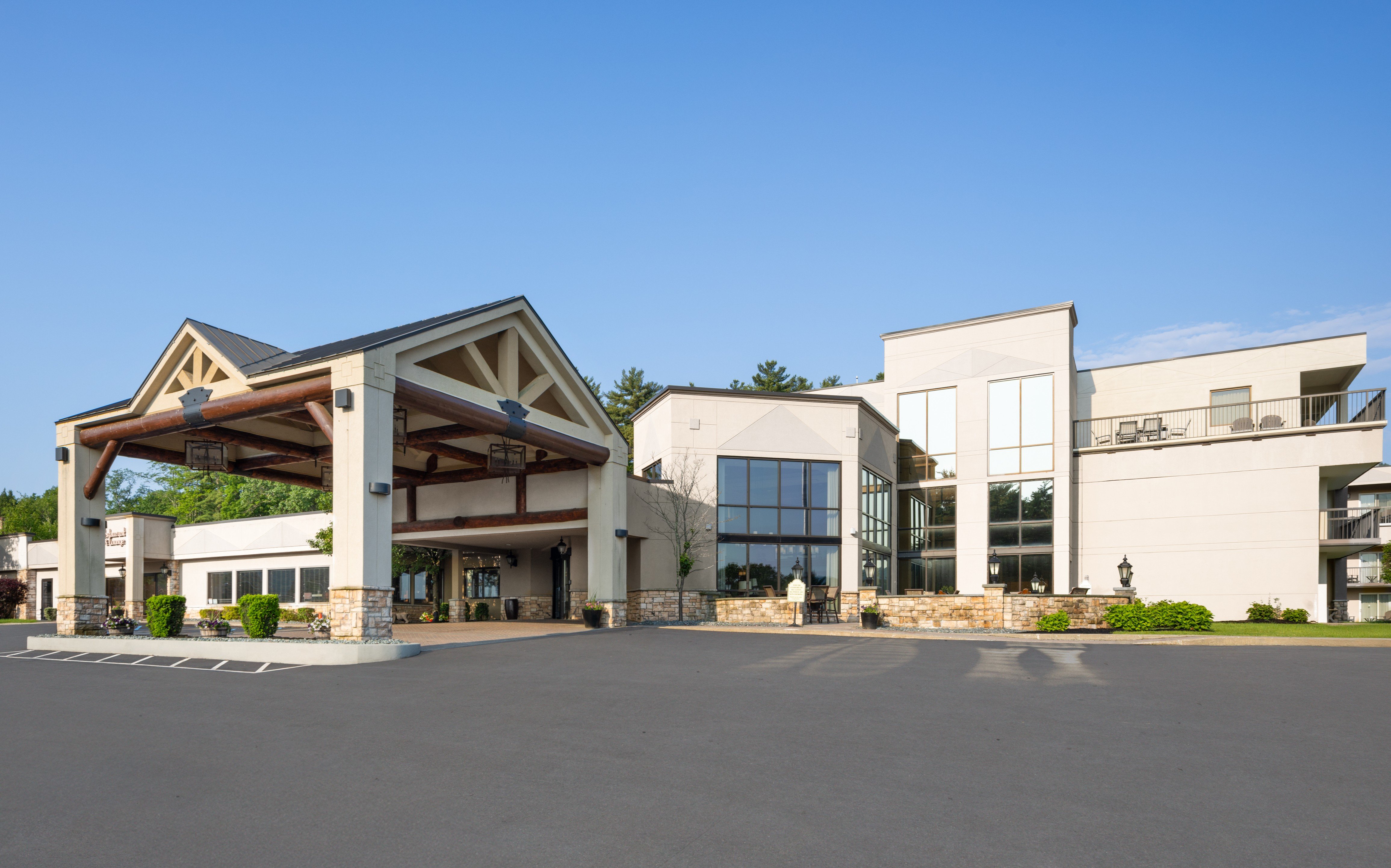 Holiday Inn Resort Lake George Adirondack Area 4/69