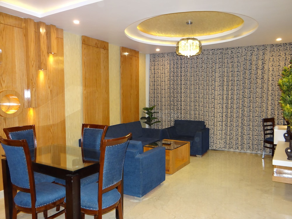 Hotel Tridev 7/47