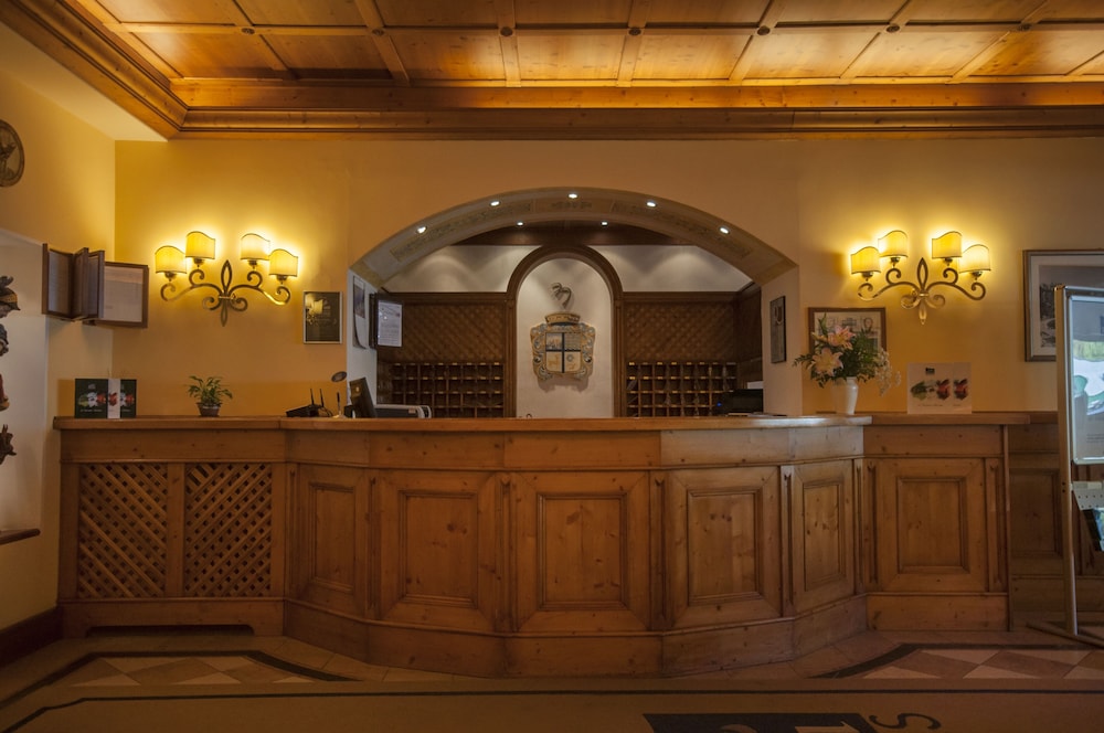 GRAND HOTEL MISURINA 8/87
