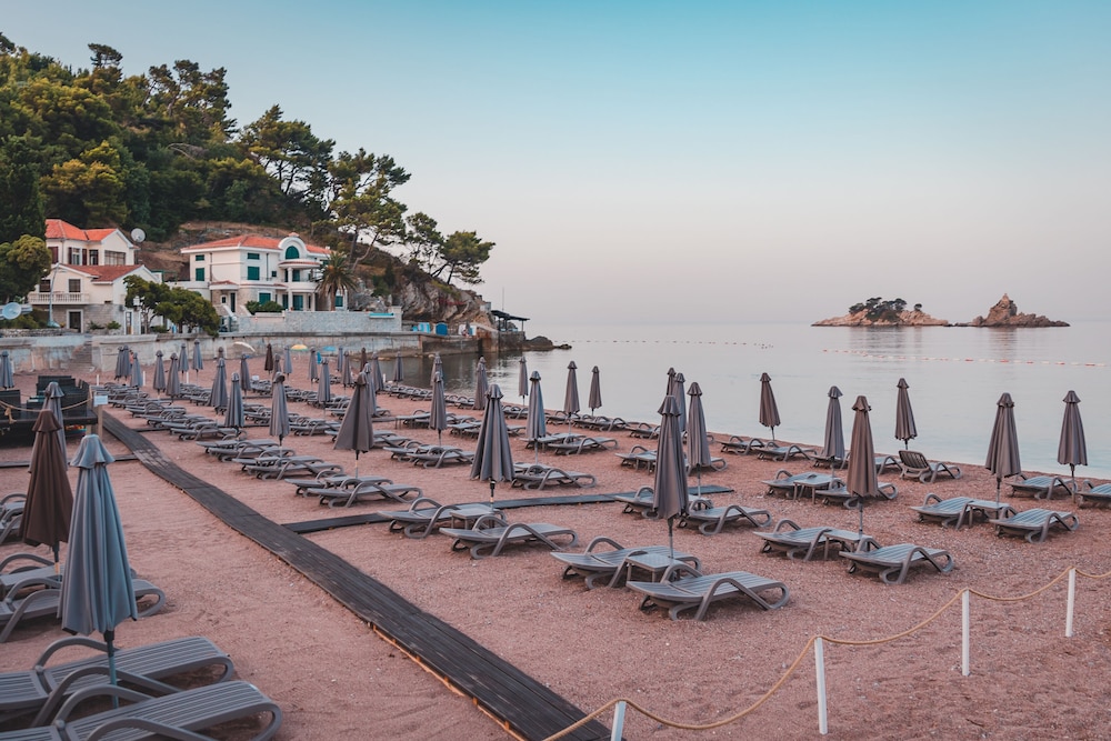 AMI Budva Petrovac 73/75