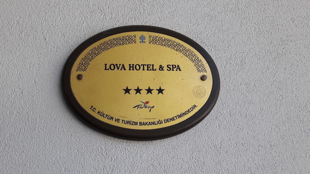 Lova Hotel Spa 18/50