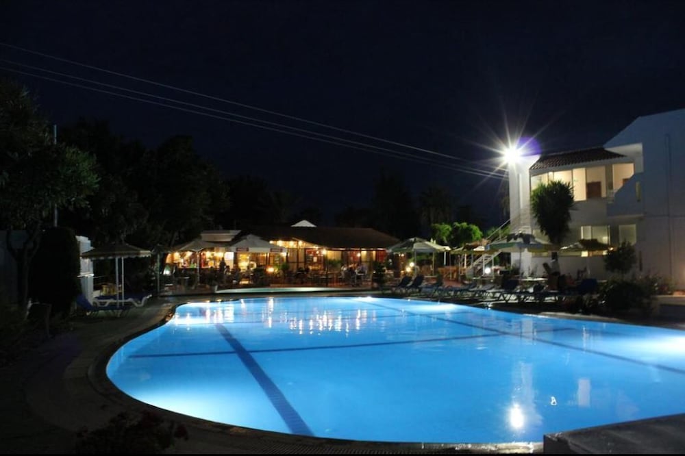 Asterias Bay photo5