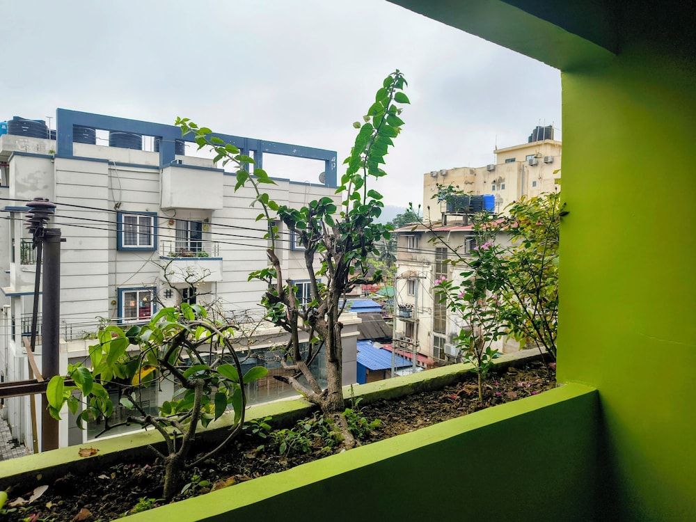 Rains Inn 44/48