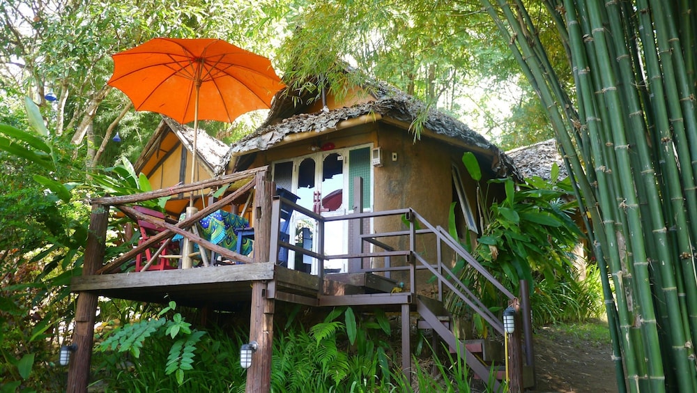 Pho Rak Nah Pai Hotel 42/48