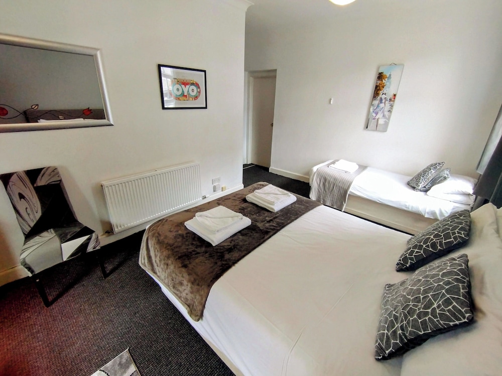Oyo Gin House Hotel 13/50