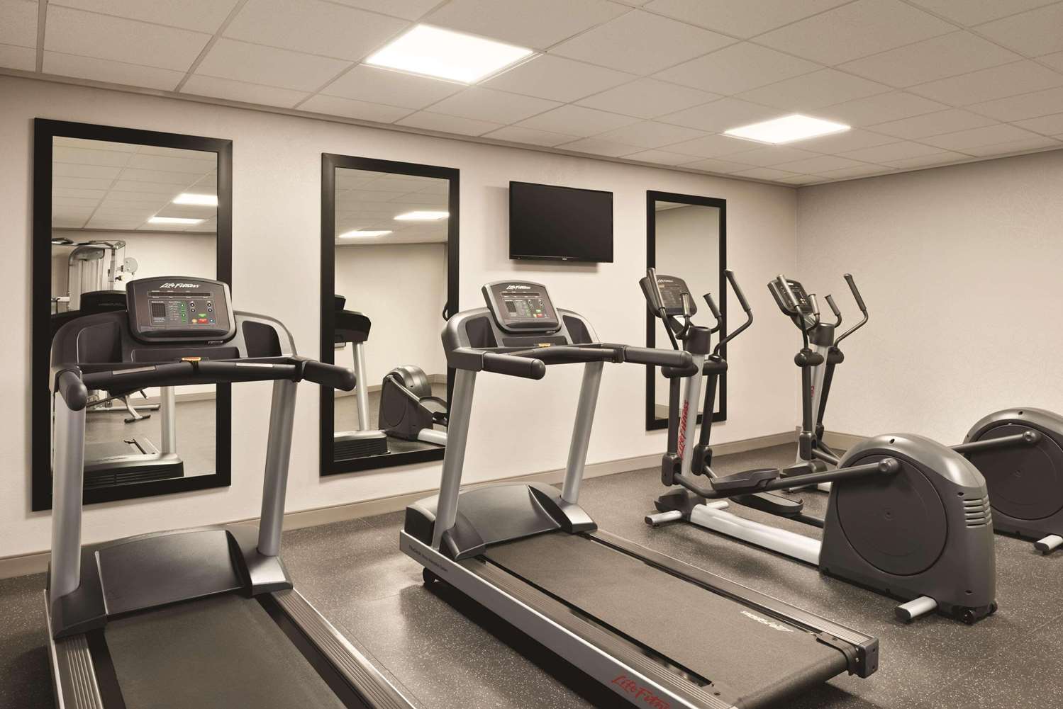 Country Inn & Suites by Radisson, Erlanger - Cincinnati South 12/26