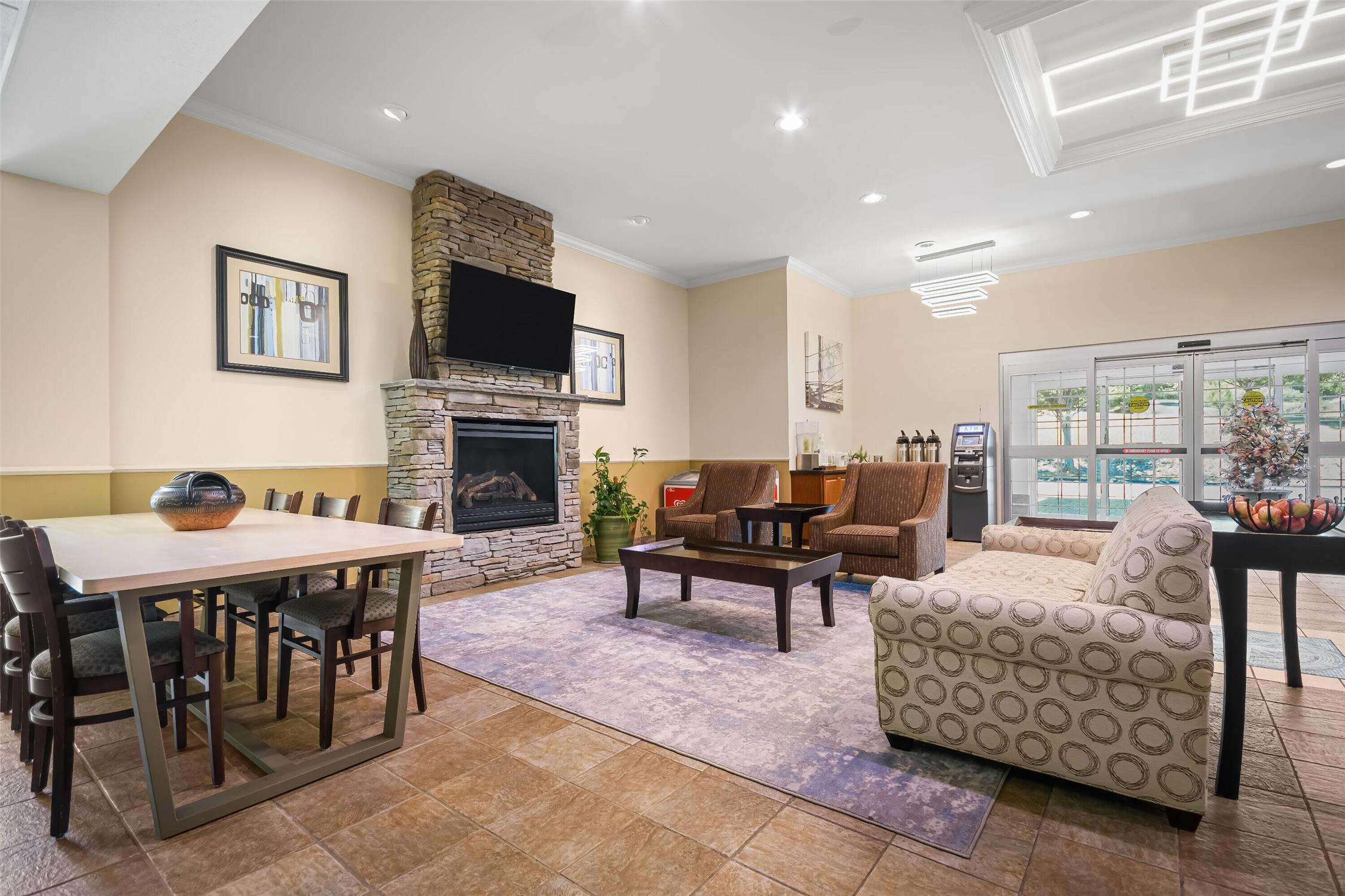 La Quinta Inn Suites By Wyndham Stonington Mystic Area 40/59