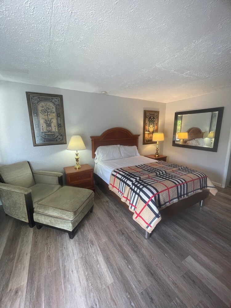 ANS Inn & Suites 28/50