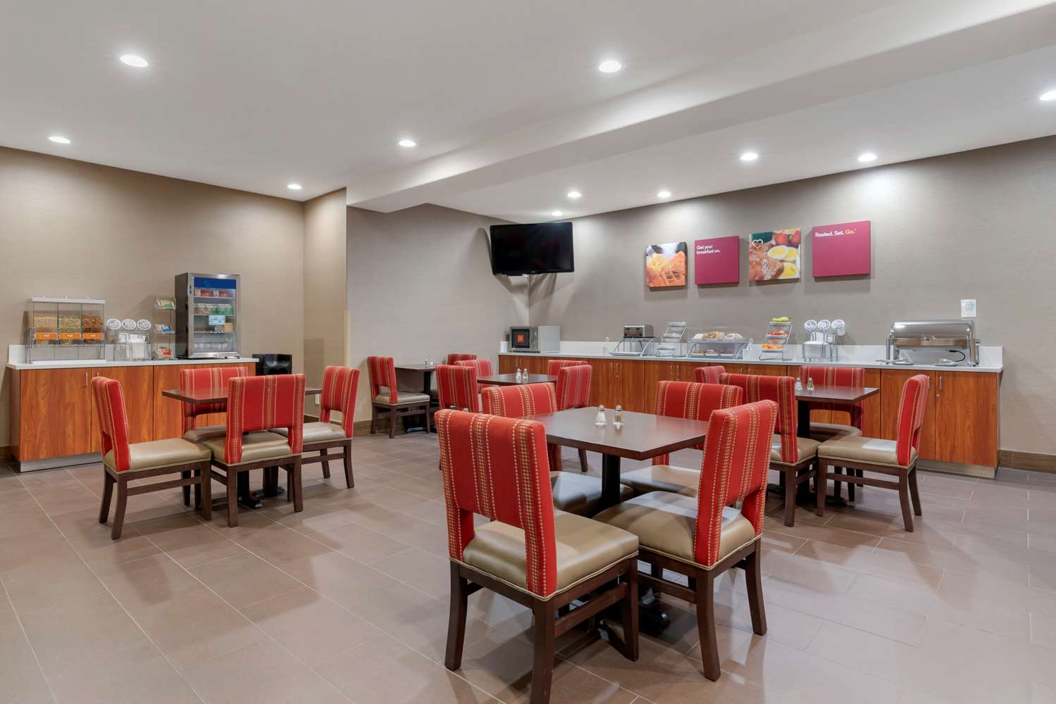 Comfort Suites Marysville Yuba City 32/35