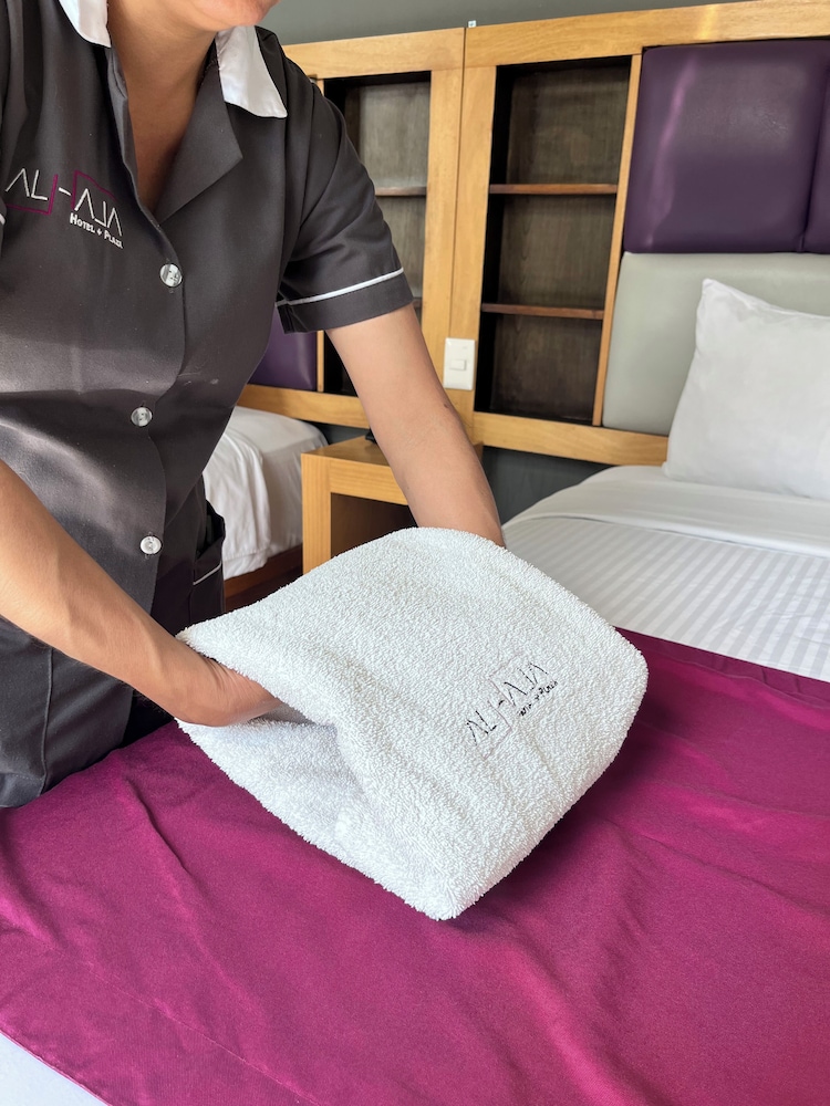 Hotel Alhaja 26/50