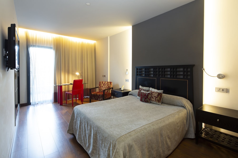 Silken Axis Vigo 8/60