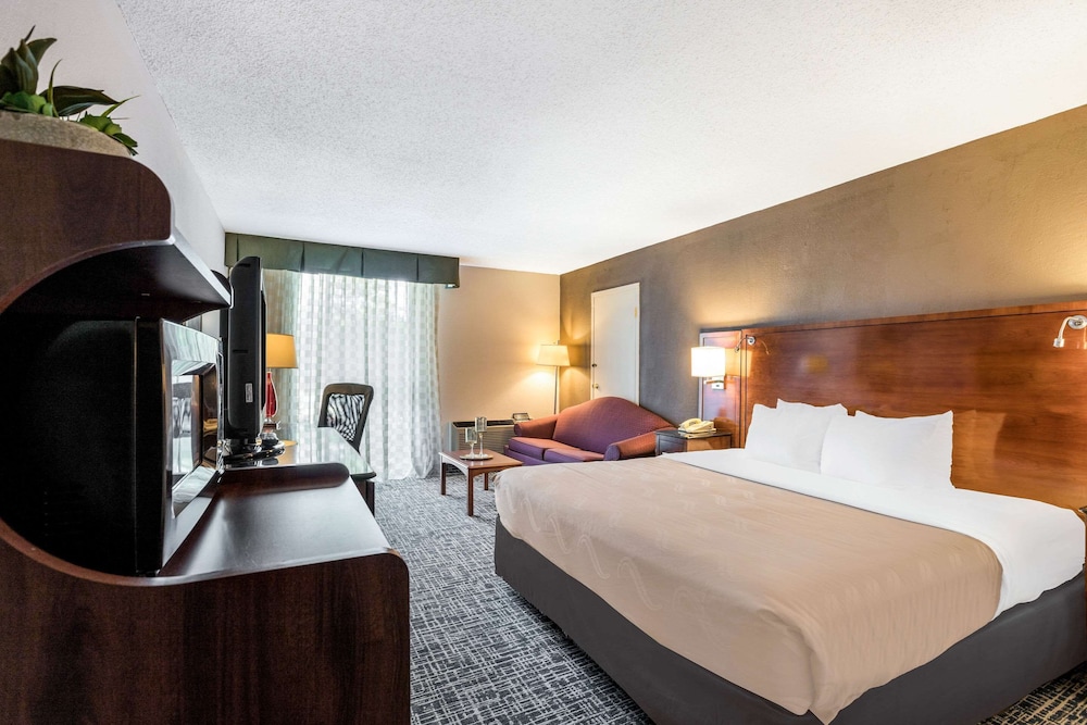 Wingate by Wyndham Troy 24/50