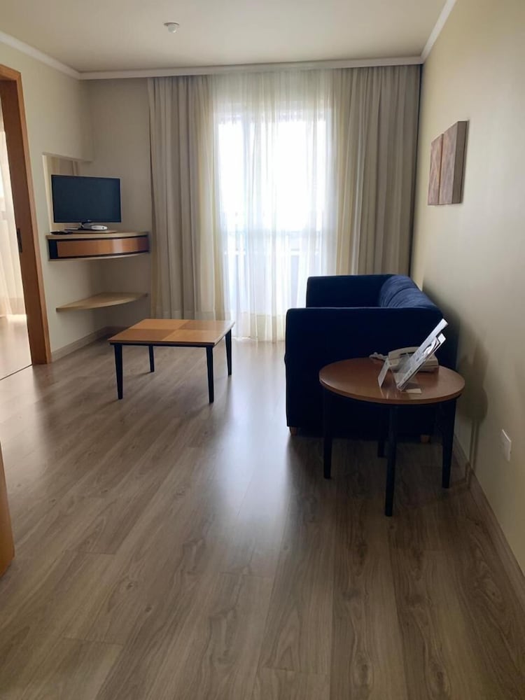 Astron Suites Sao Jose dos Pinhais 30/54